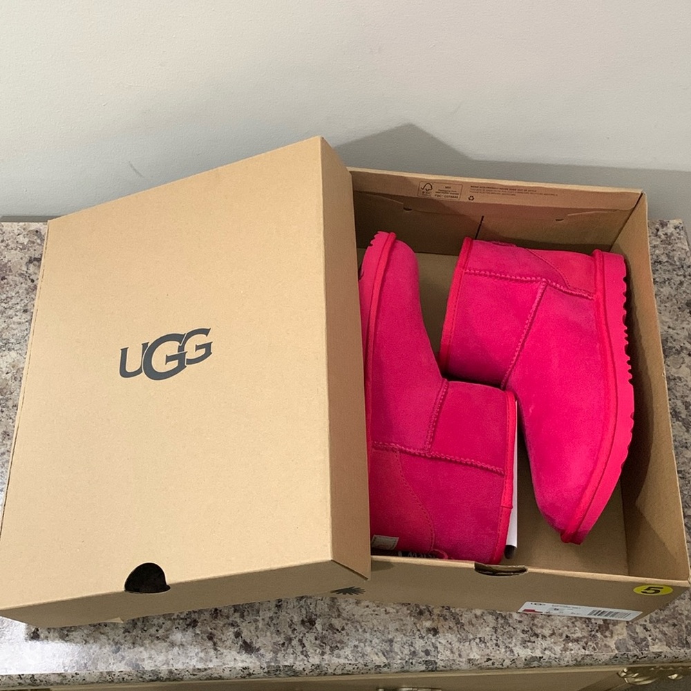 LIMITED EDITION Hot Pink Uggs